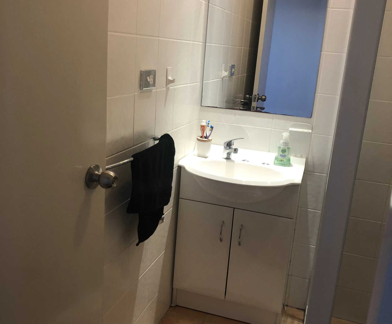 Oceanview Supported Living Apartment in the Heart of Coogee Beach — Home image 13