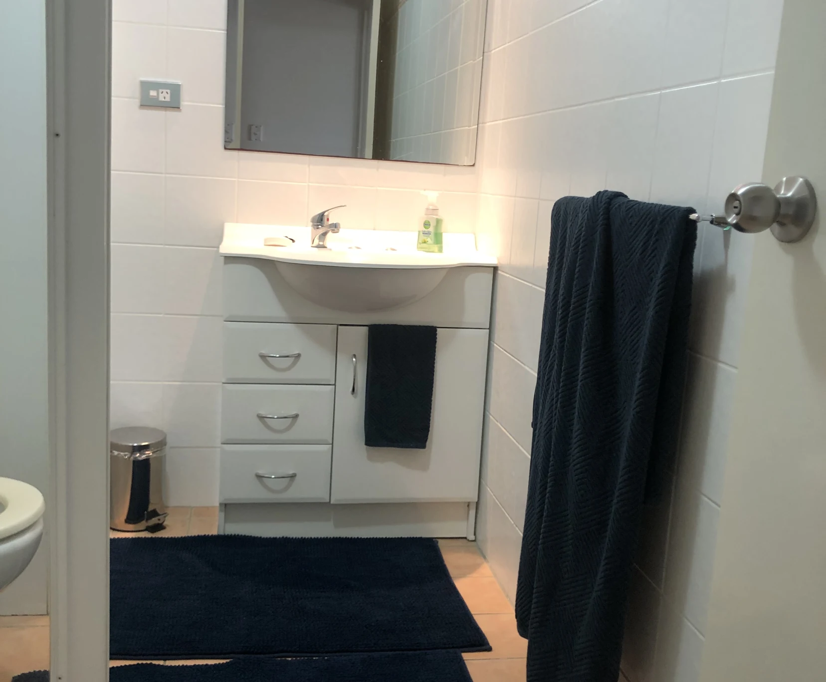 Oceanview Supported Living Apartment in the Heart of Coogee Beach — Home image 14