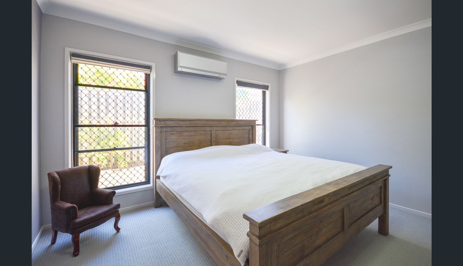 SIL HOUSE - REDBANK PLAINS — Home image 3