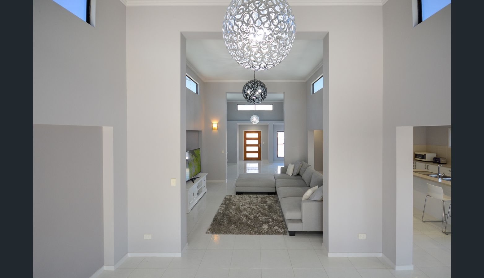 SIL HOUSE - REDBANK PLAINS — Home image 8