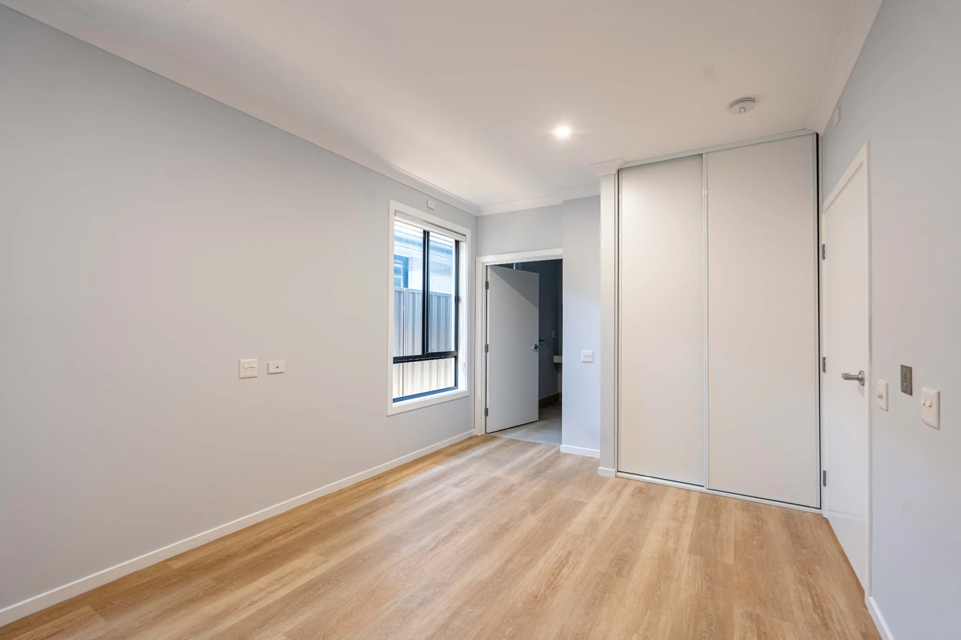 9A - Mallett Avenue — Home image 4