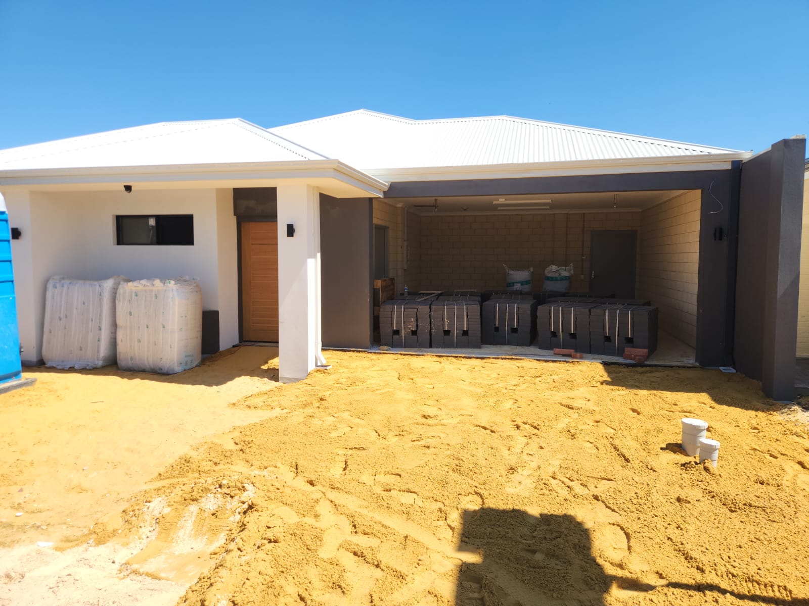 Stylish New Robust — Home image 5