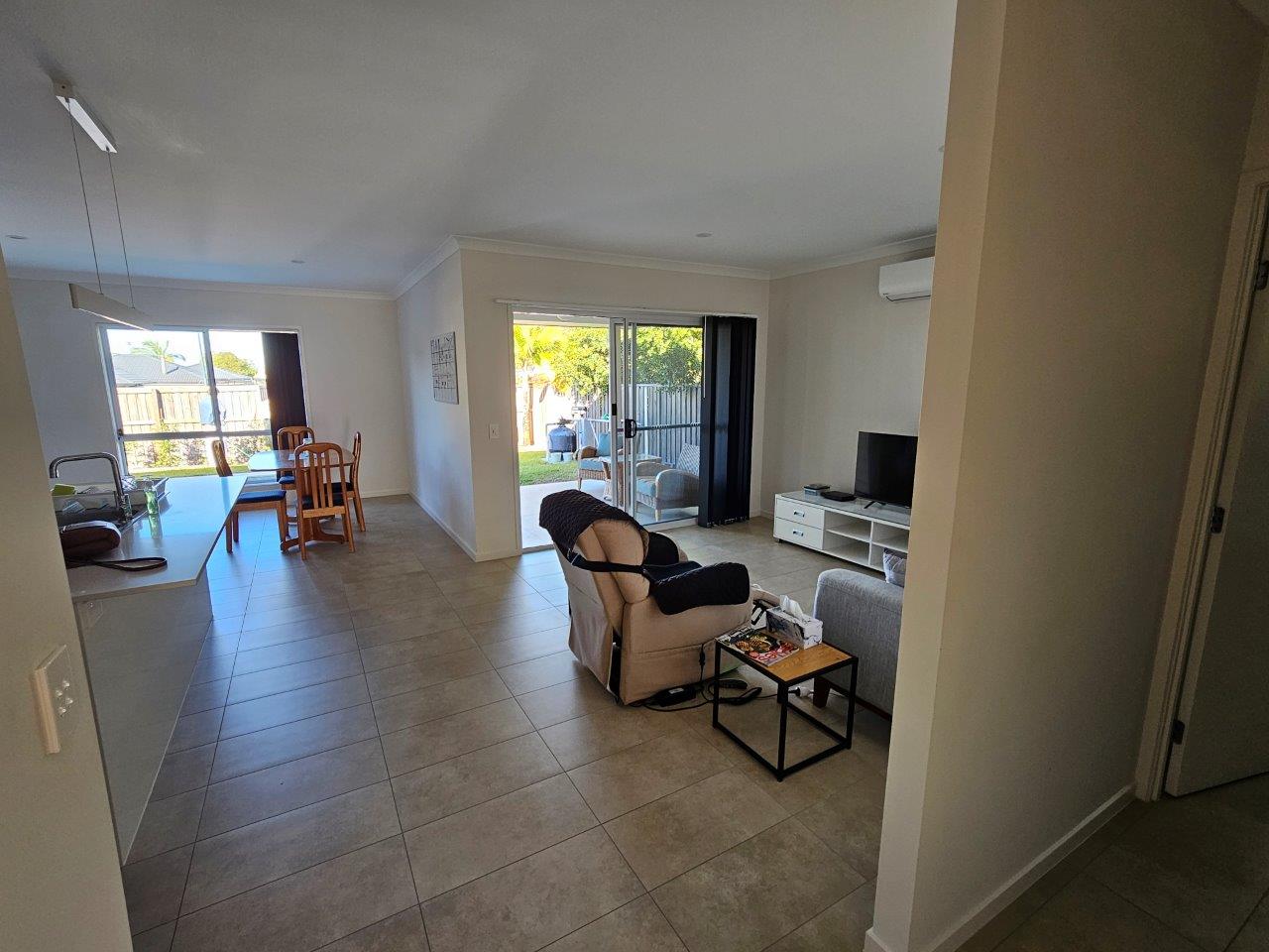 Quiet and friendly accessible SIL in central Sunshine Coast at Sippy Downs — Home image 4