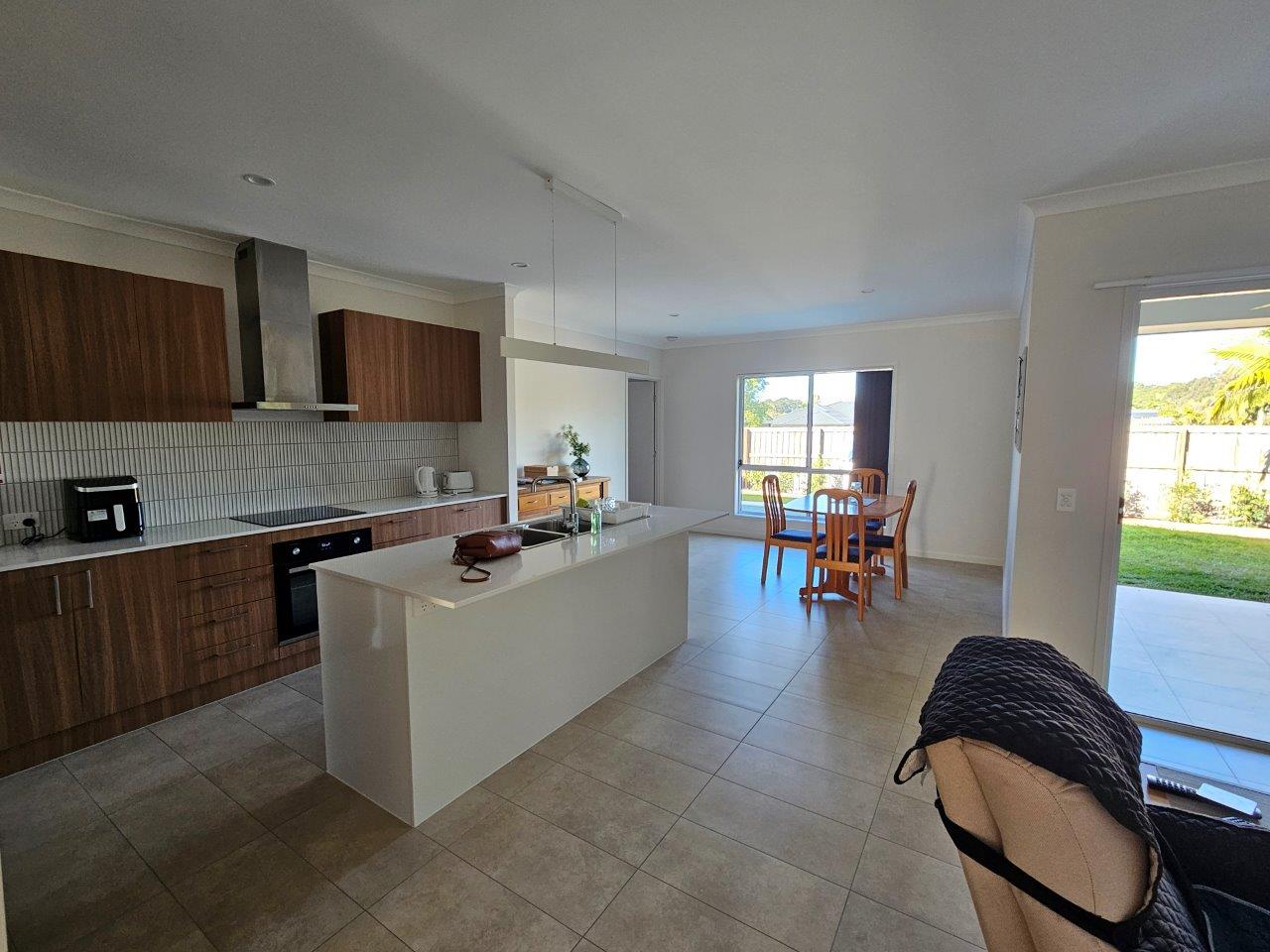 Quiet and friendly accessible SIL in central Sunshine Coast at Sippy Downs — Home image 7