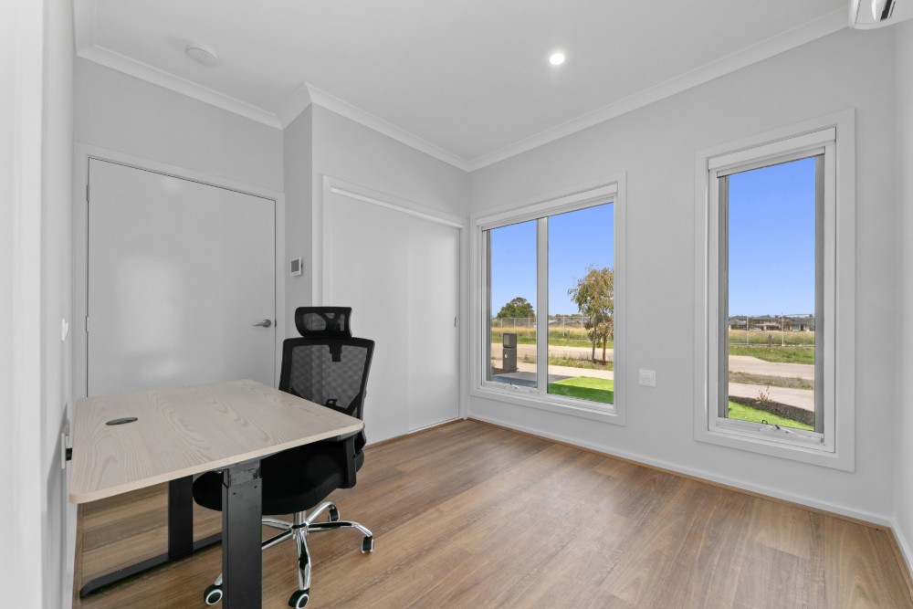 Wollert – 2 Fully Independent Robust Homes on One Title — Home image 5