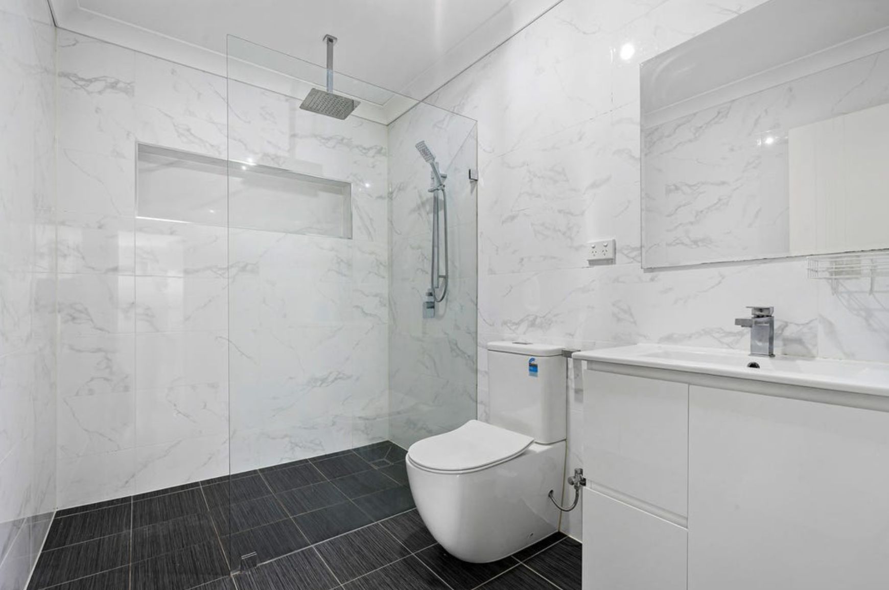 Spacious home with community living - Cambridge Park! — Home image 4