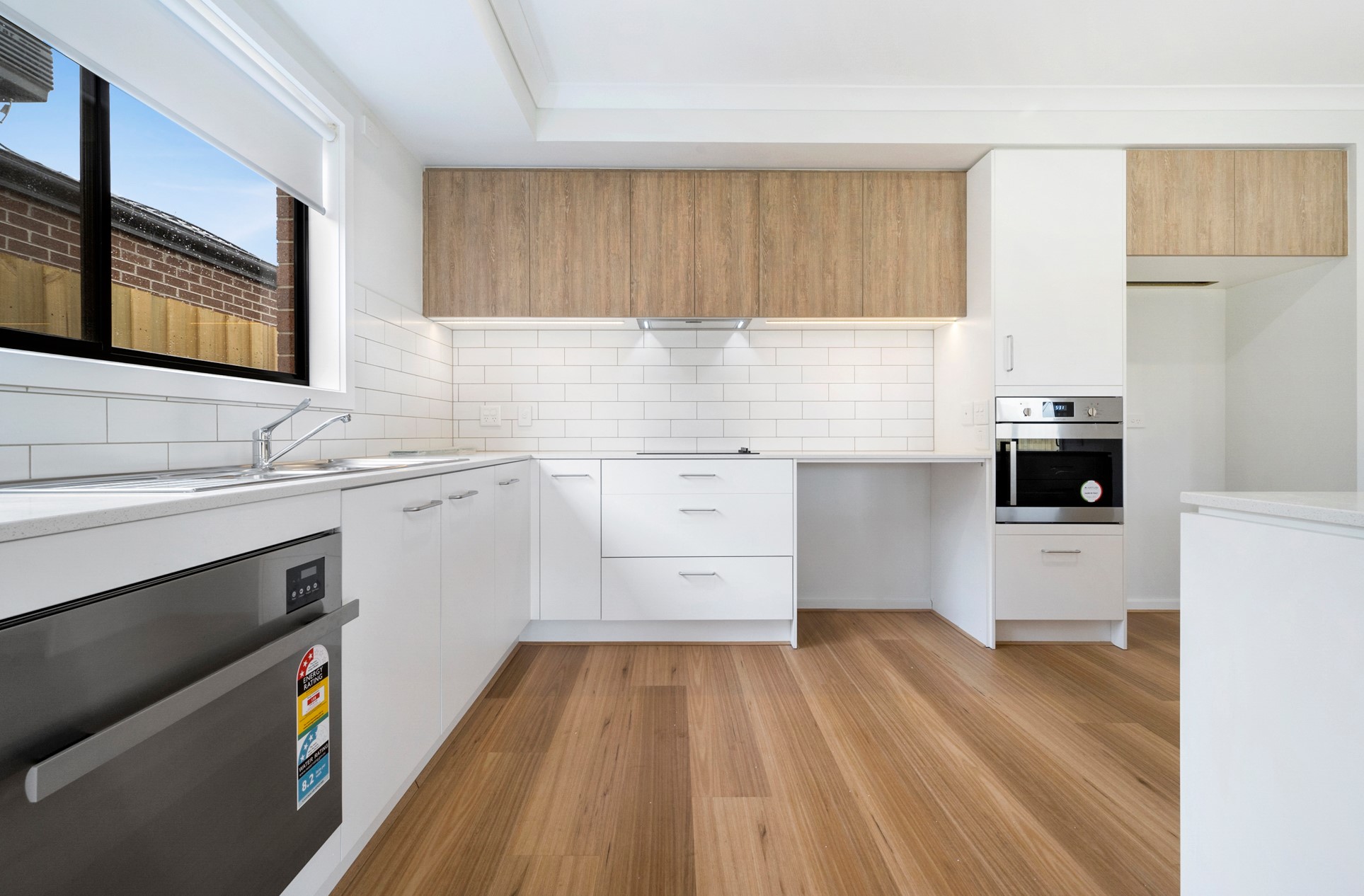 Spacious & Luxurious 3 - Brand New & Perfectly Located! — Home image 5