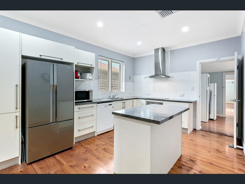 SIL House in Glenelg North - Walking Distance From Glenelg Beach & Harbour Town — Home image 7