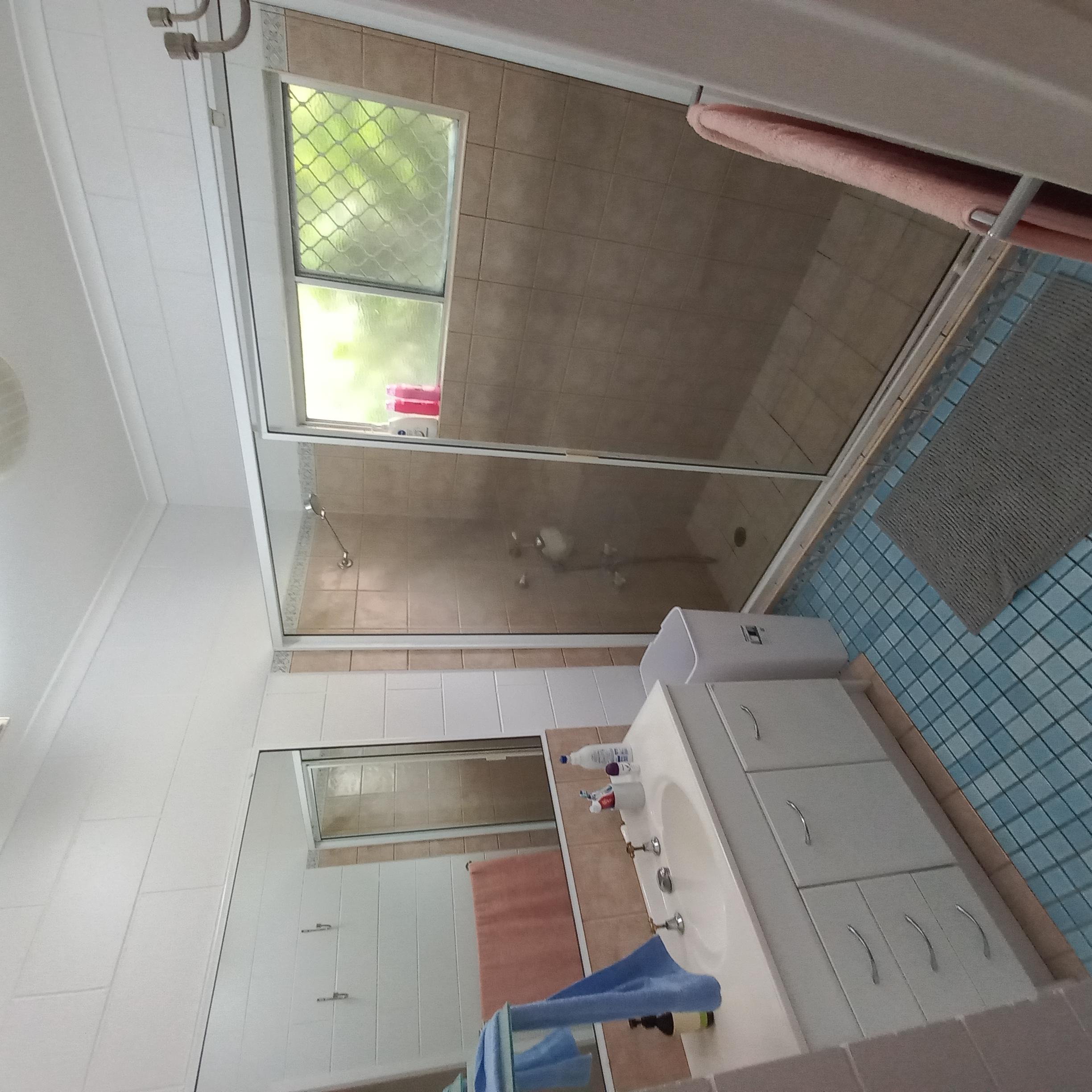 Spacious and airy SIL home south of Cairns — Home image 3