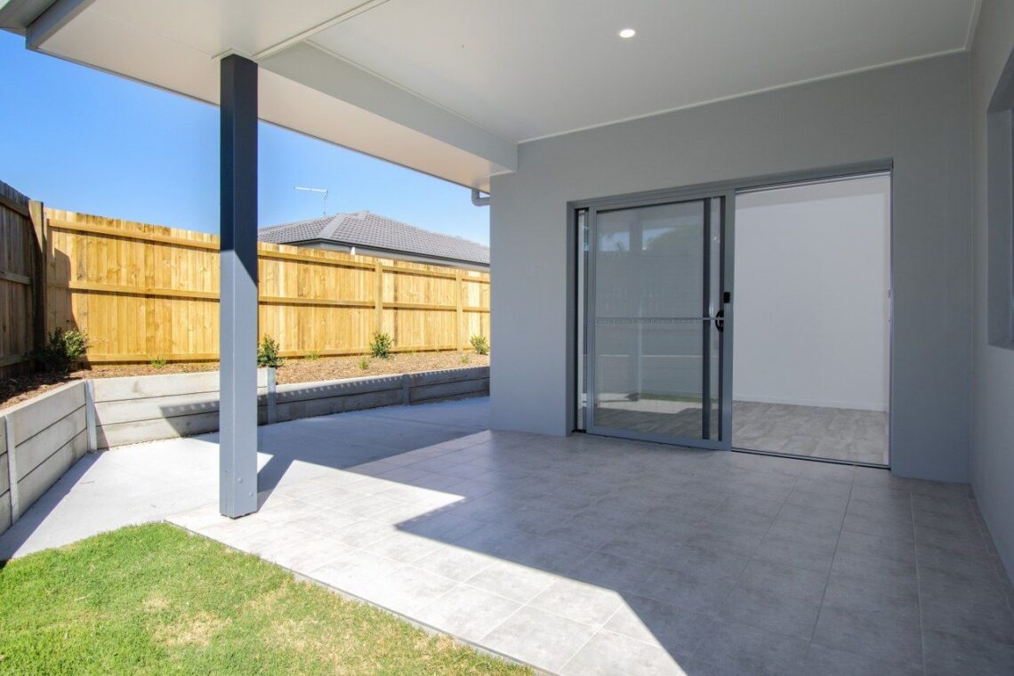 Robust Duplex in Middle Ridge, Toowoomba — Home image 6