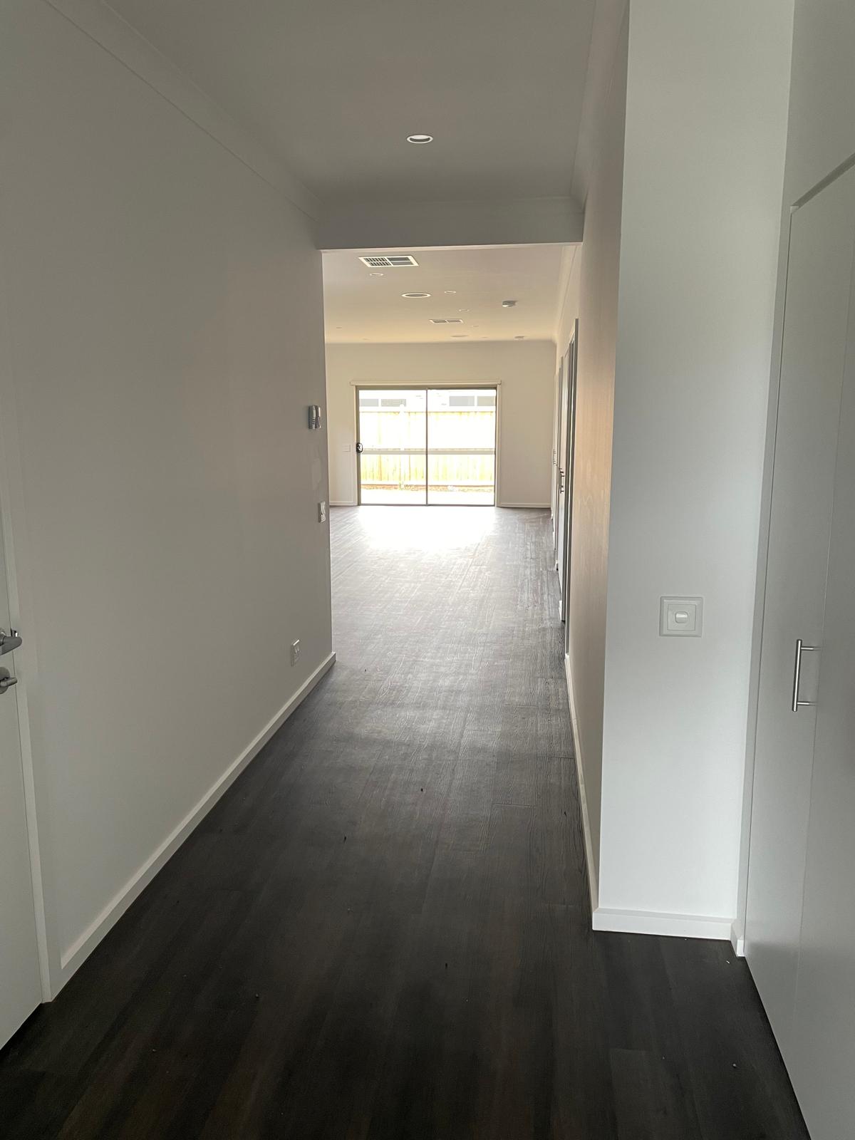 BrandNew Robust SDA in Charlemont 2 beds + SIL space Comfort & care combine — Home image 3