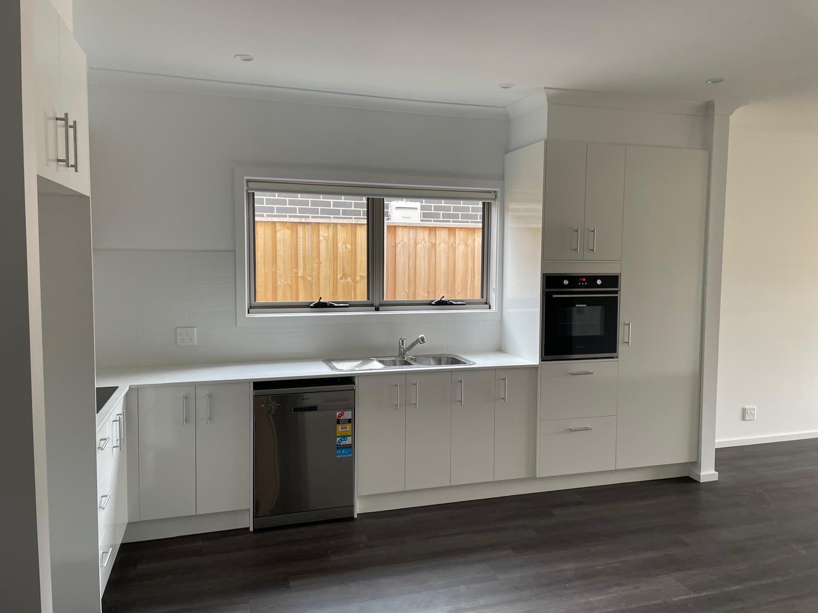 BrandNew Robust SDA in Charlemont 2 beds + SIL space Comfort & care combine — Home image 4