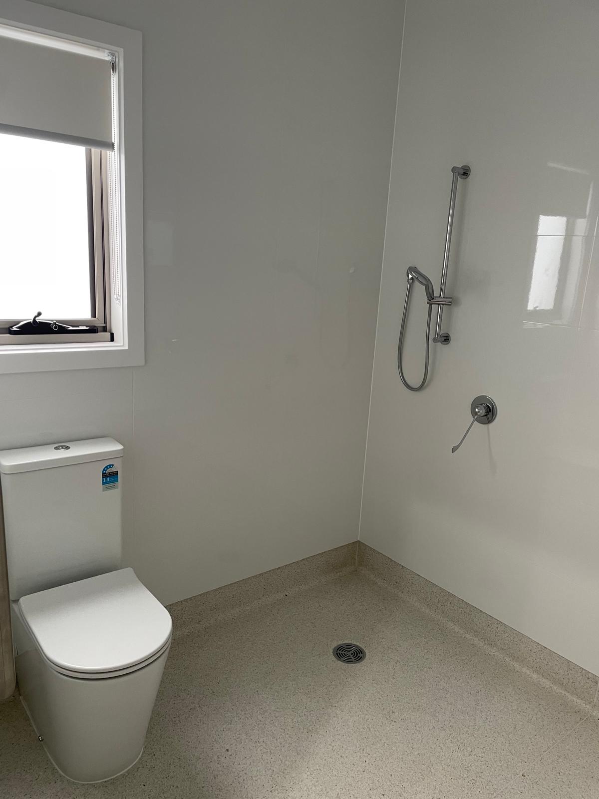 BrandNew Robust SDA in Charlemont 2 beds + SIL space Comfort & care combine — Home image 8