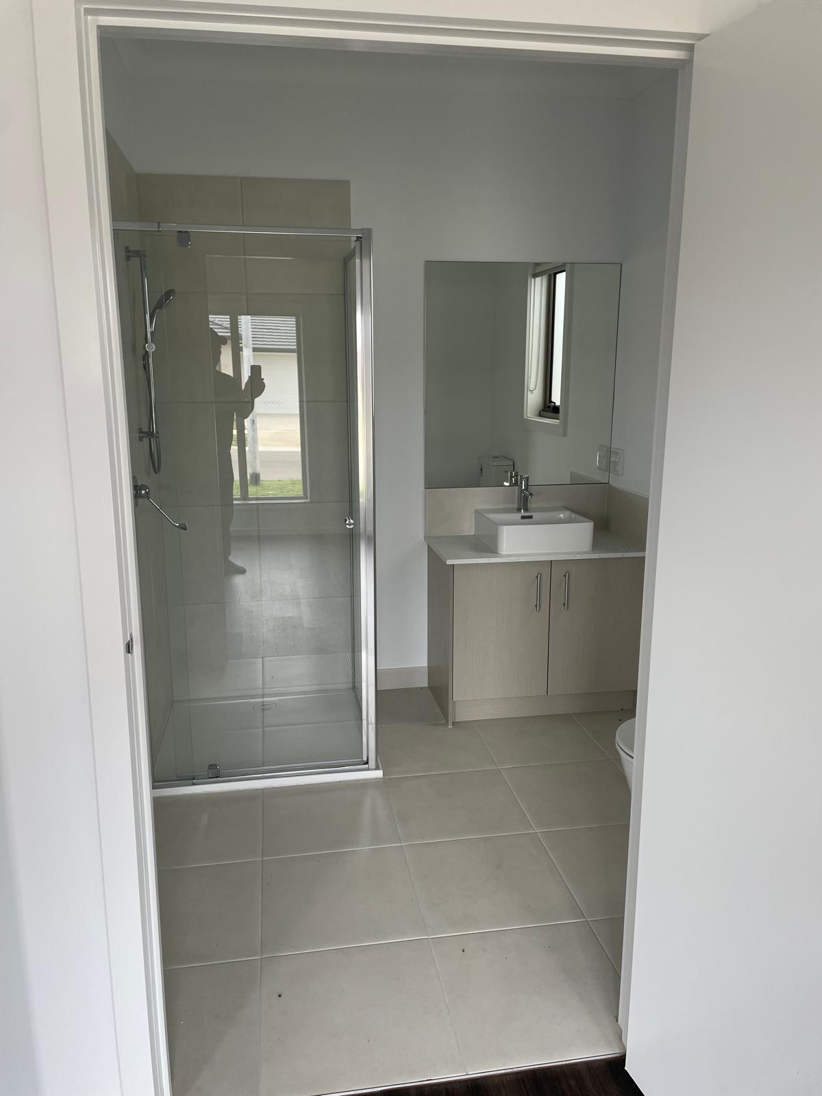 BrandNew Robust SDA in Charlemont 2 beds + SIL space Comfort & care combine — Home image 11