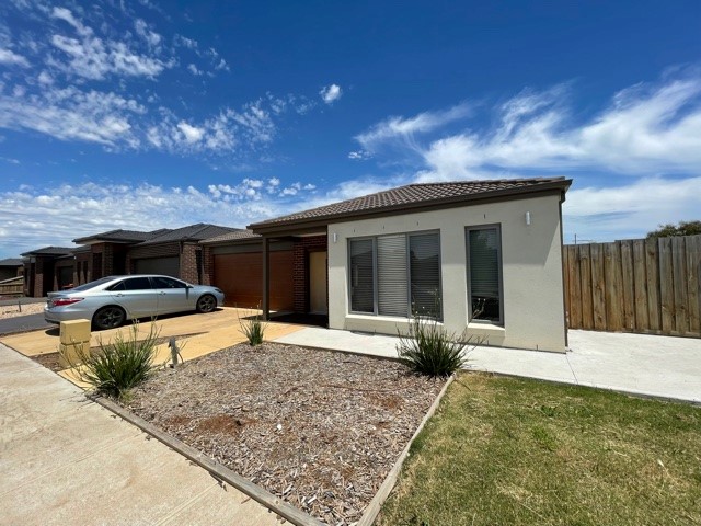BATEMAN HPS - Harkness, Victoria — Home image 2