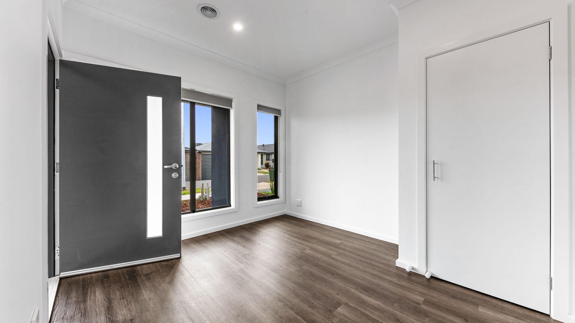 23 Leeward Drive, Tarneit VIC 3029 — Home image 12