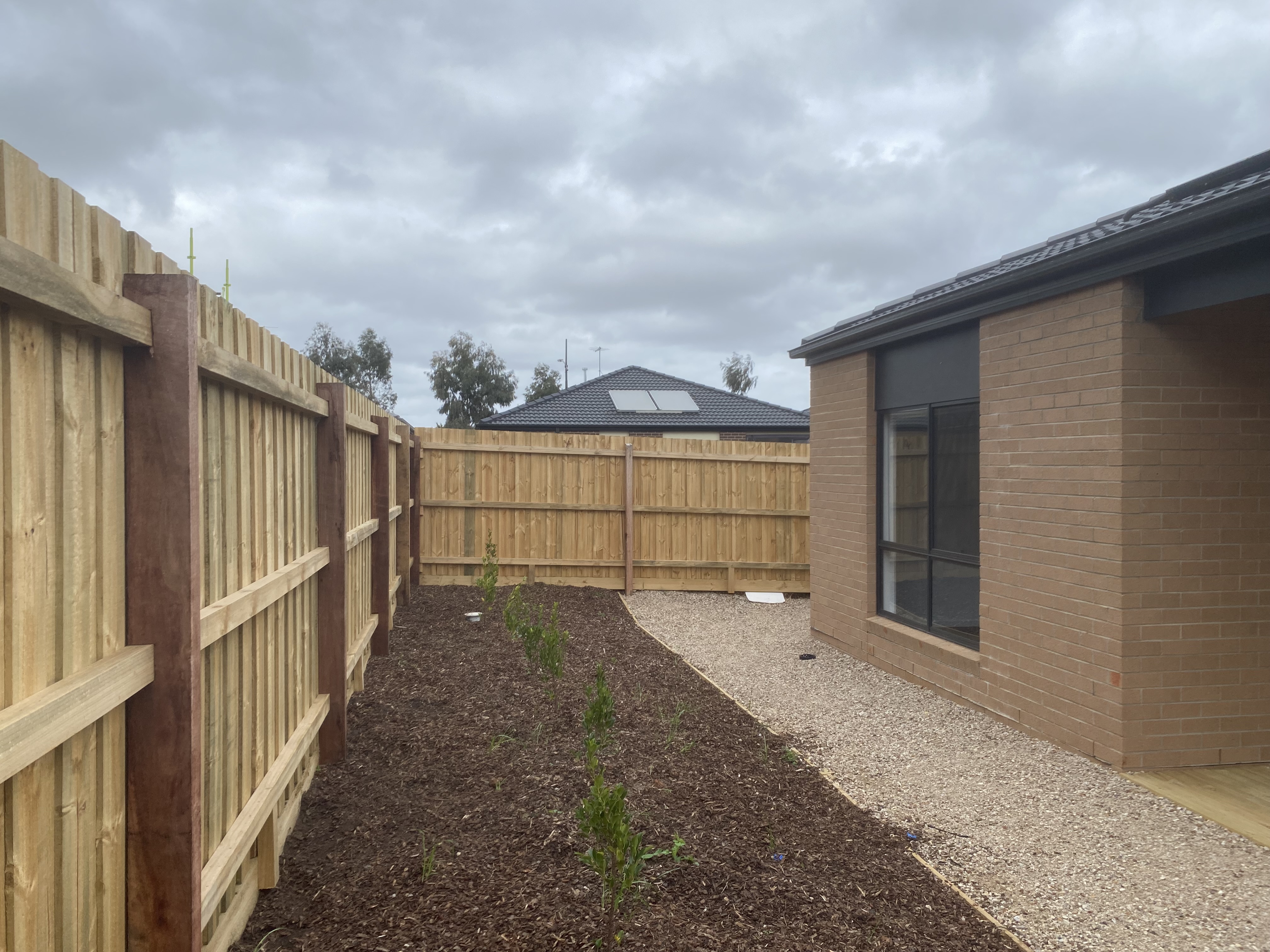 Melton South - IL or Robust  2-Resident, 3 Bedroom House — Home image 4