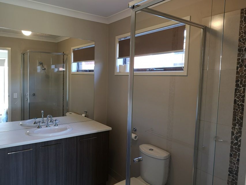 Spacious house close to shops, swimming pool and other amenities — Home image 4