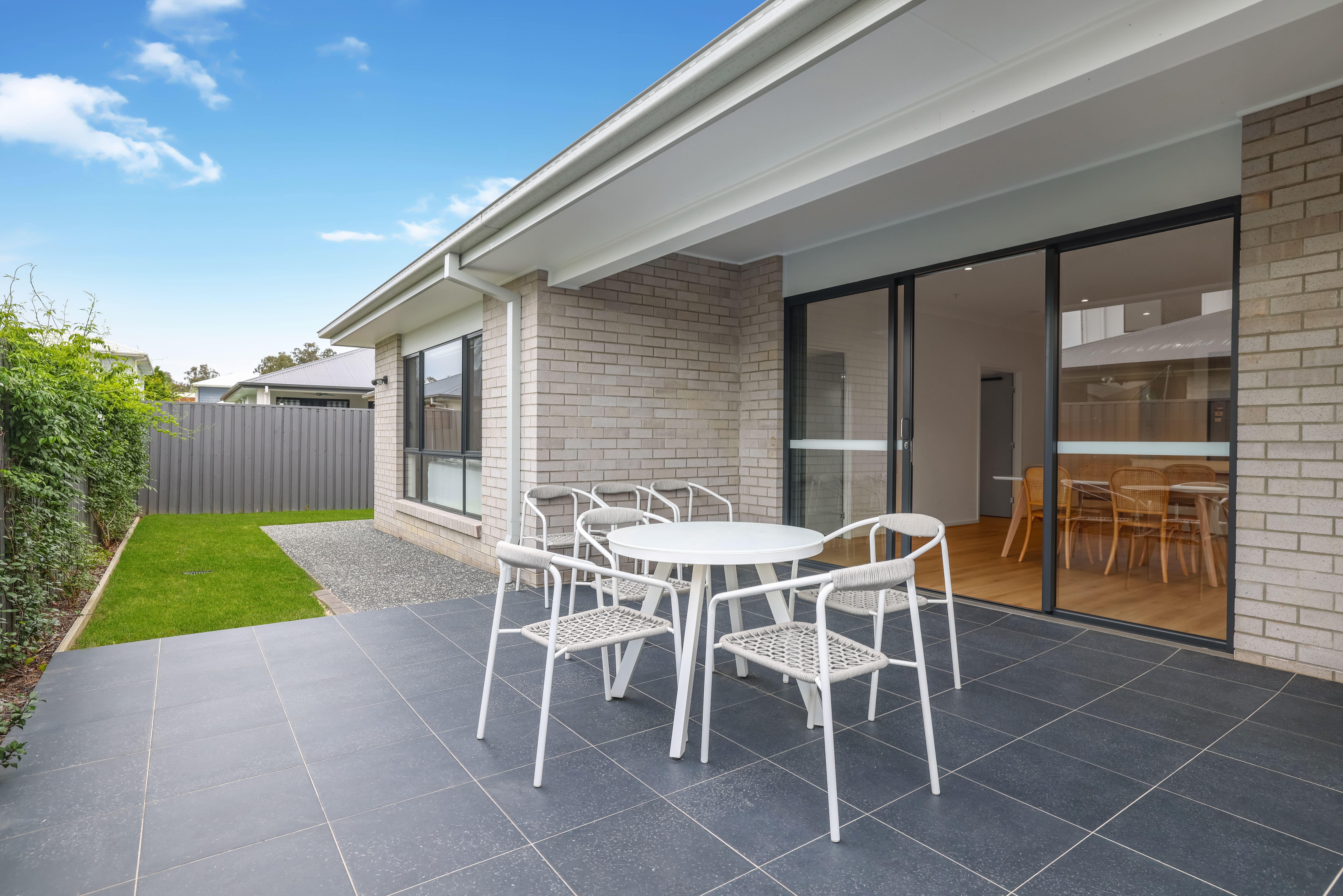 3 Bedroom Shared Home, Pallara. — Home image 8