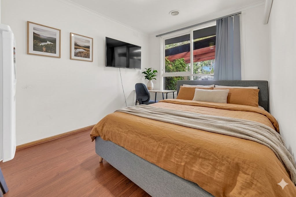 Your Cozy and Accessible Home Away From Home in Bayswater — Home image 4