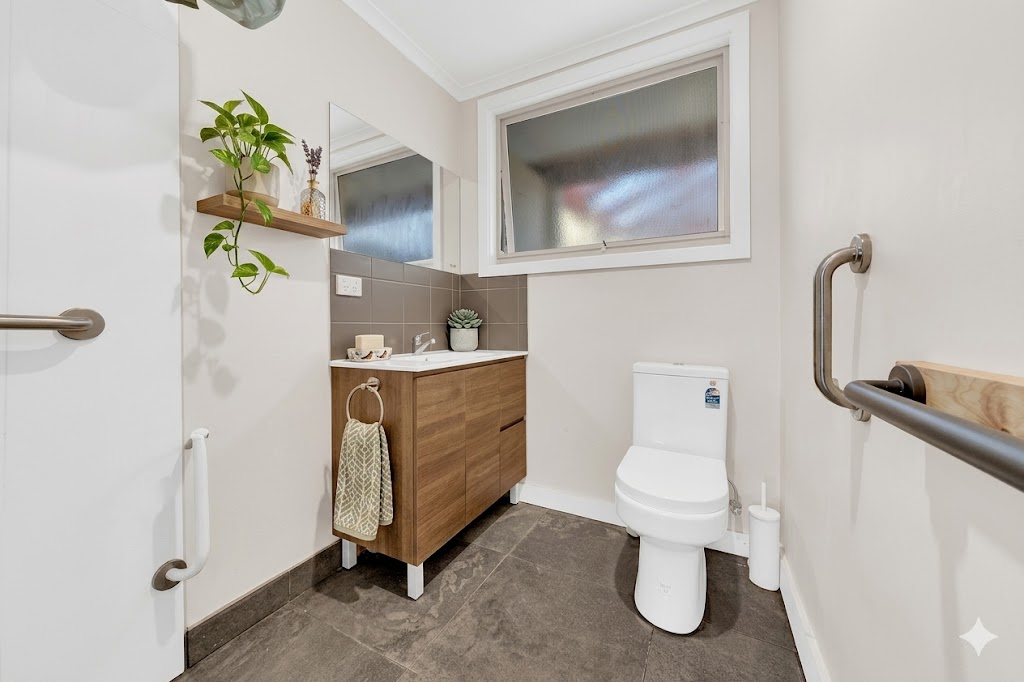 Your Cozy and Accessible Home Away From Home in Bayswater — Home image 6