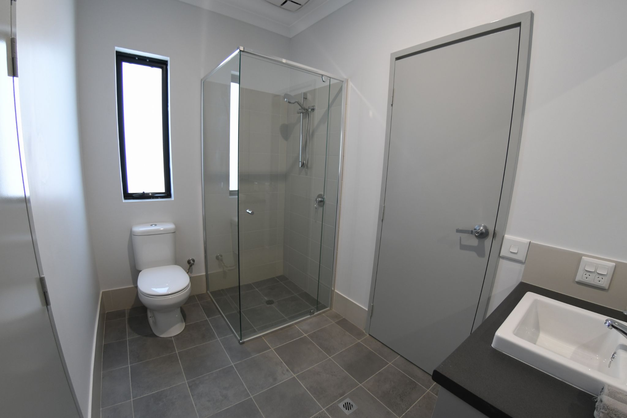 *NEW * High Physical Support 3 Bedroom Entire Home + OOA Room — Home image 8