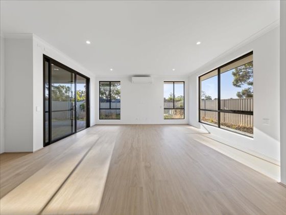 HPS Available in Ellenbrook 3 Bed with OOA Room - 2 Vacancies — Home image 2