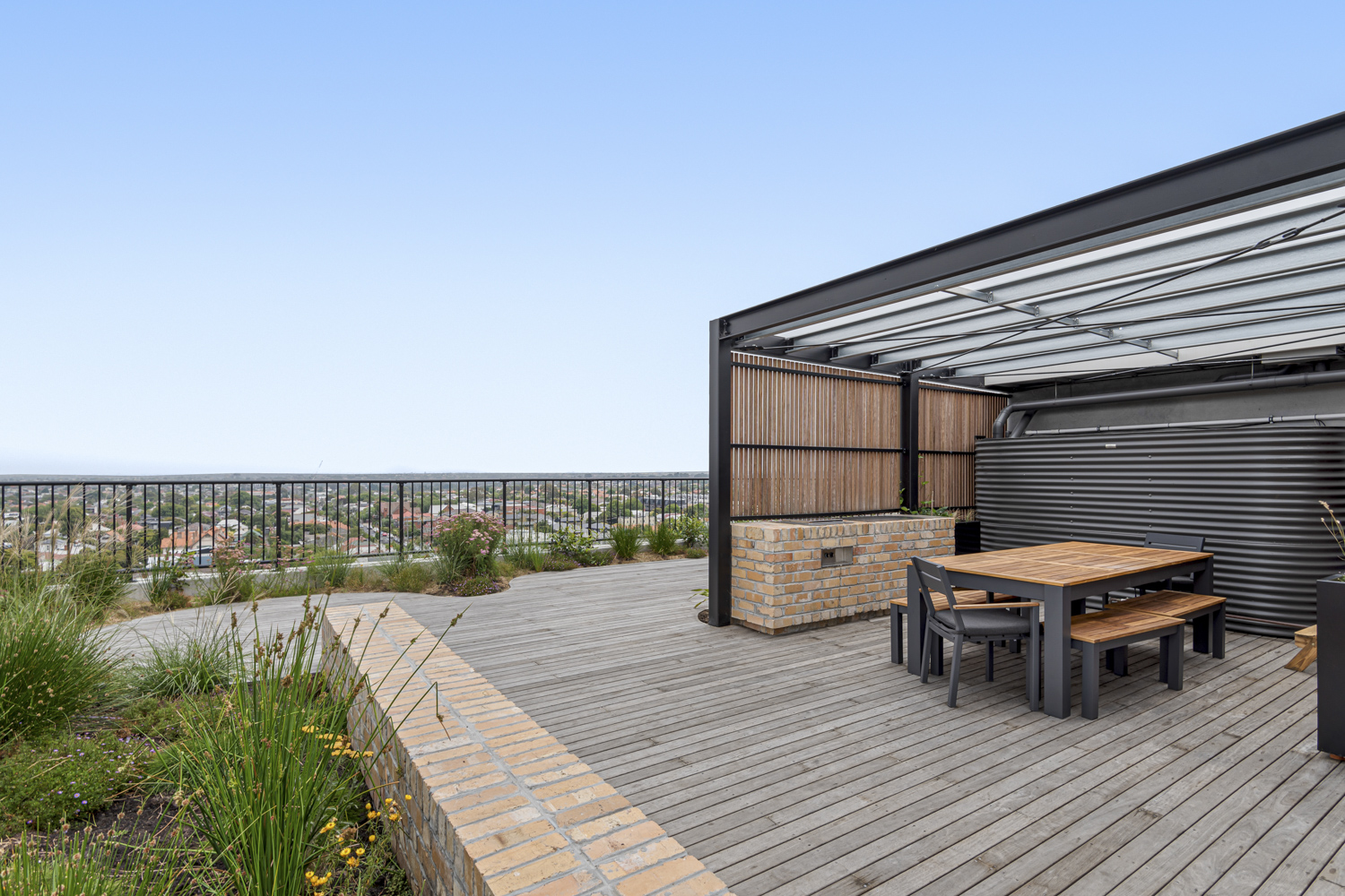 Exceptional Apartment Living in an Unrivalled Location — Home image 5