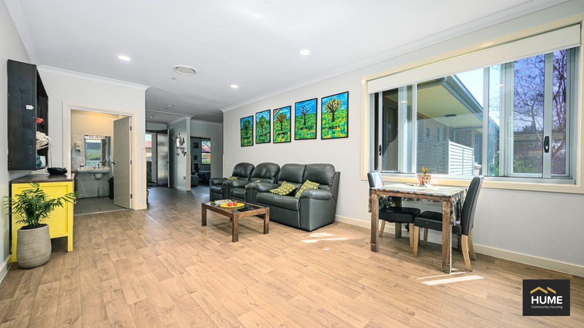 Modern Spacious Home, Rooty Hill NSW 2766 — Home image 2