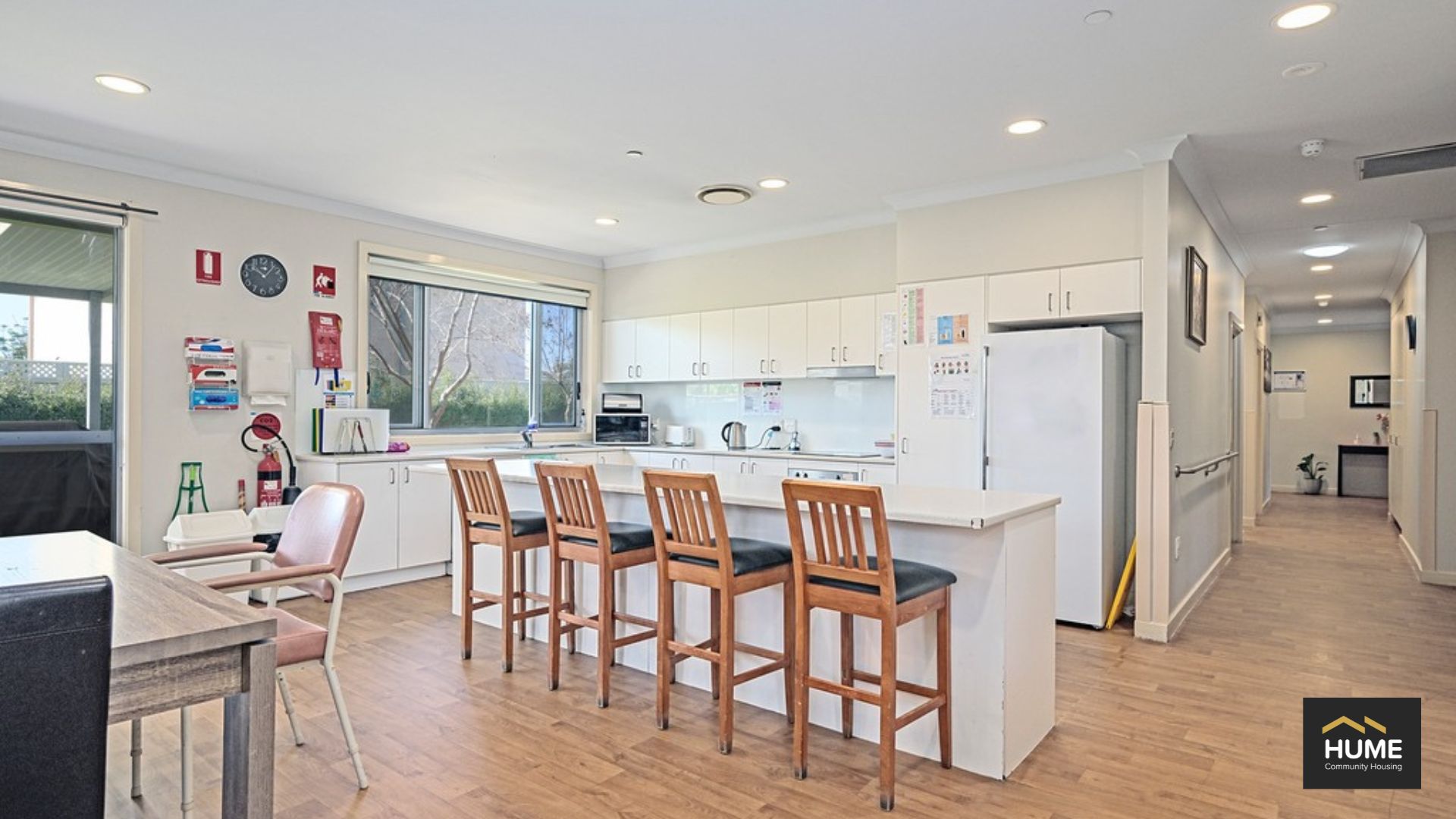 Modern Spacious Home, Rooty Hill NSW 2766 — Home image 4