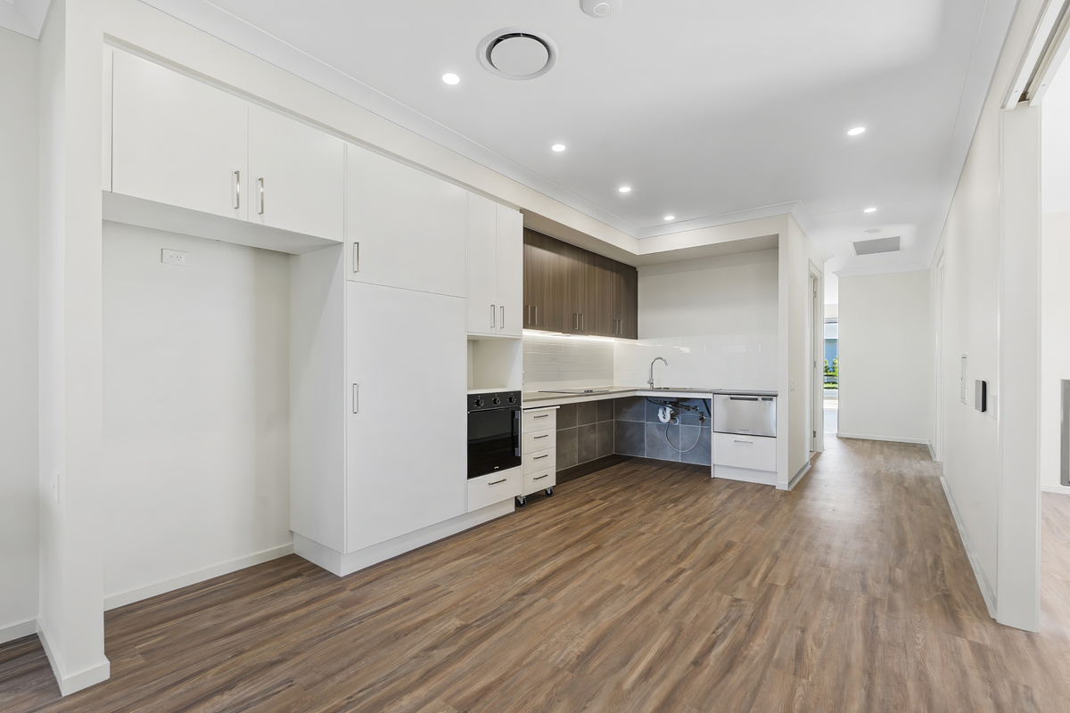 MORAYFIELD QLD - HPS HOUSE (LOOKING FOR A CO-TENANT) — Home image 4