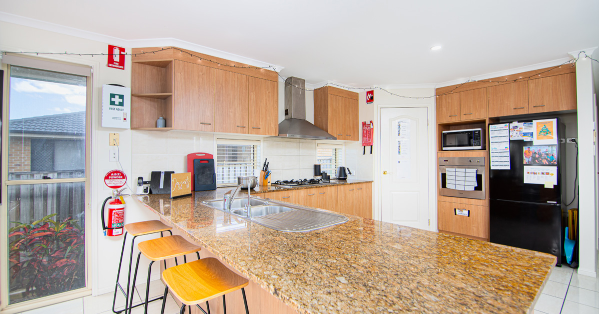 Upper Coomera SIL retreat: spacious living, accessible bathroom and outdoor BBQ — Home image 9