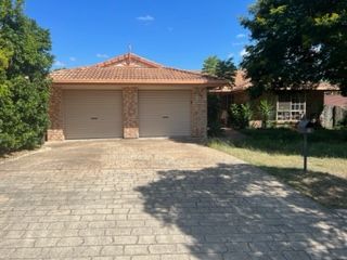 Modern 4 bedroom SIL approved home. Alfresco area at the back, 2 living rooms — Home image 4