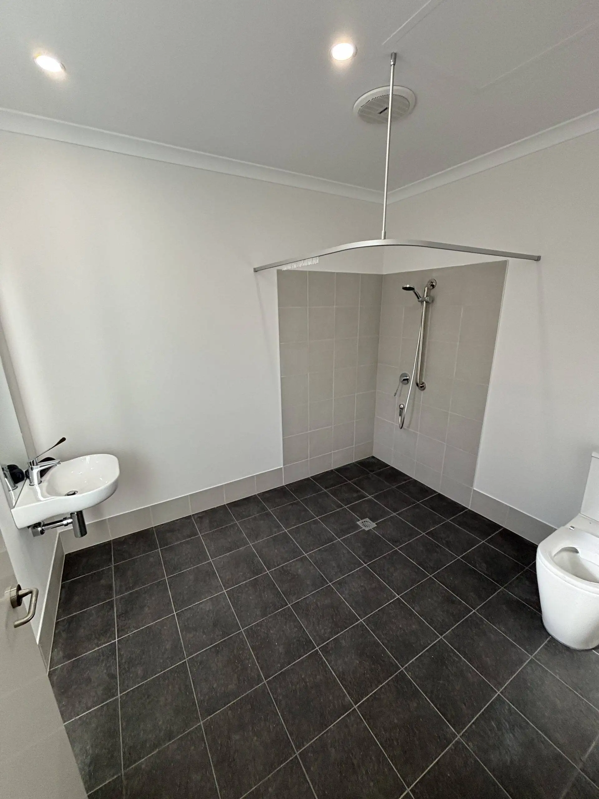 Eglinton Shared SDA House — Home image 2