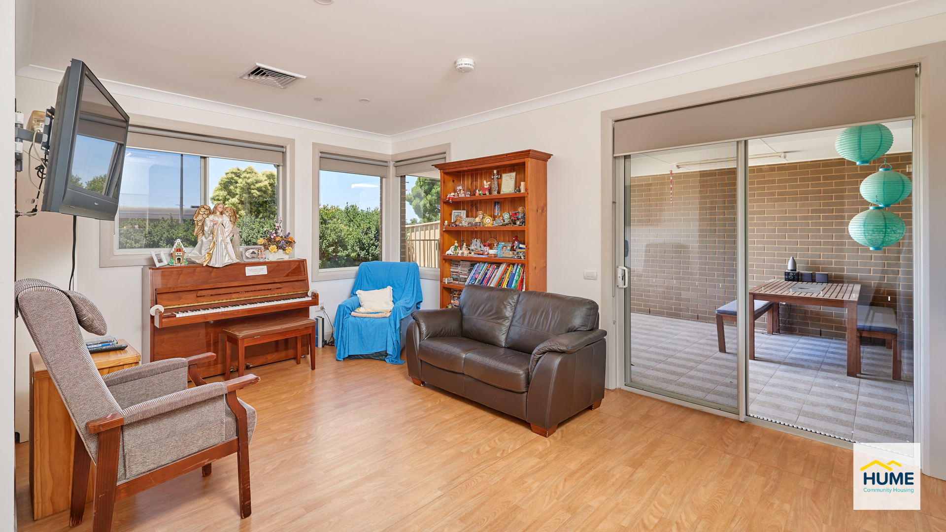 Disability House In The Heart of Town, Lake Albert NSW 2650 — Home image 2