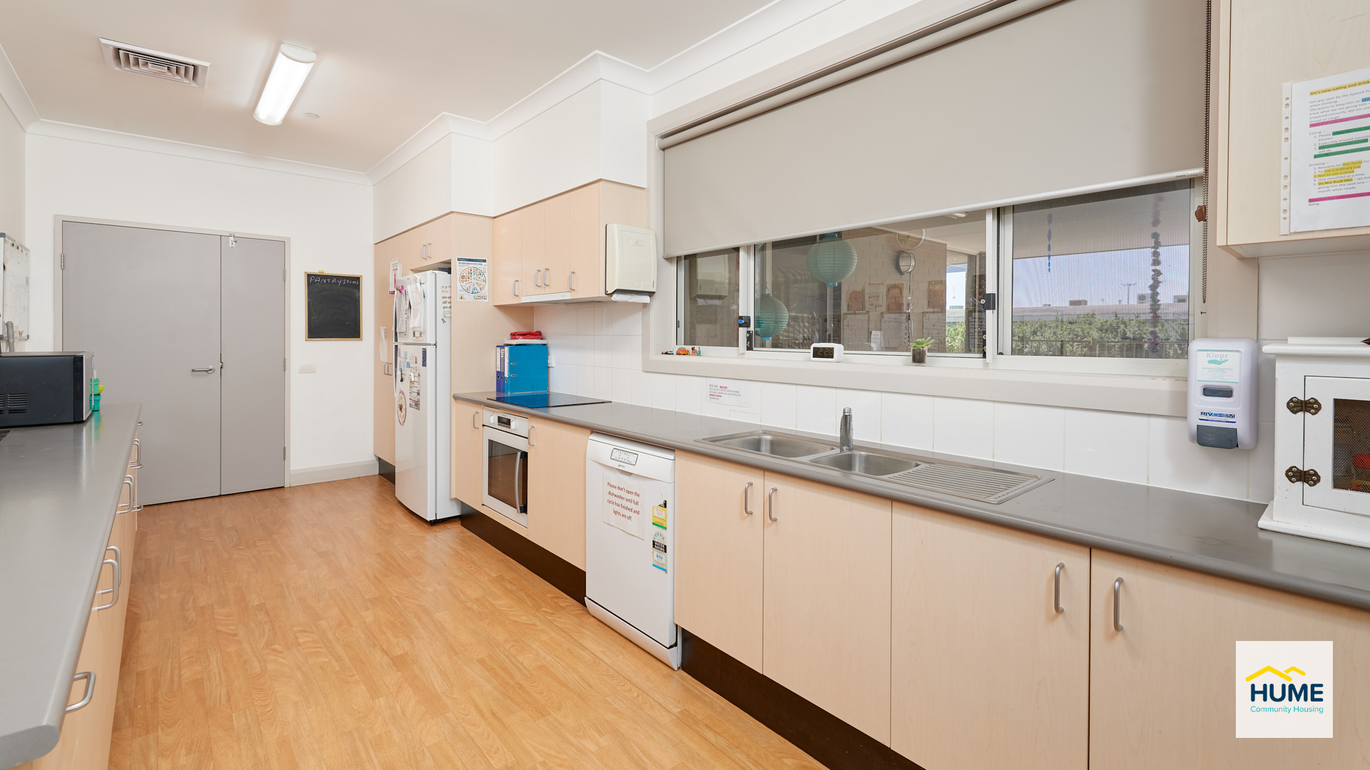 Disability House In The Heart of Town, Lake Albert NSW 2650 — Home image 3