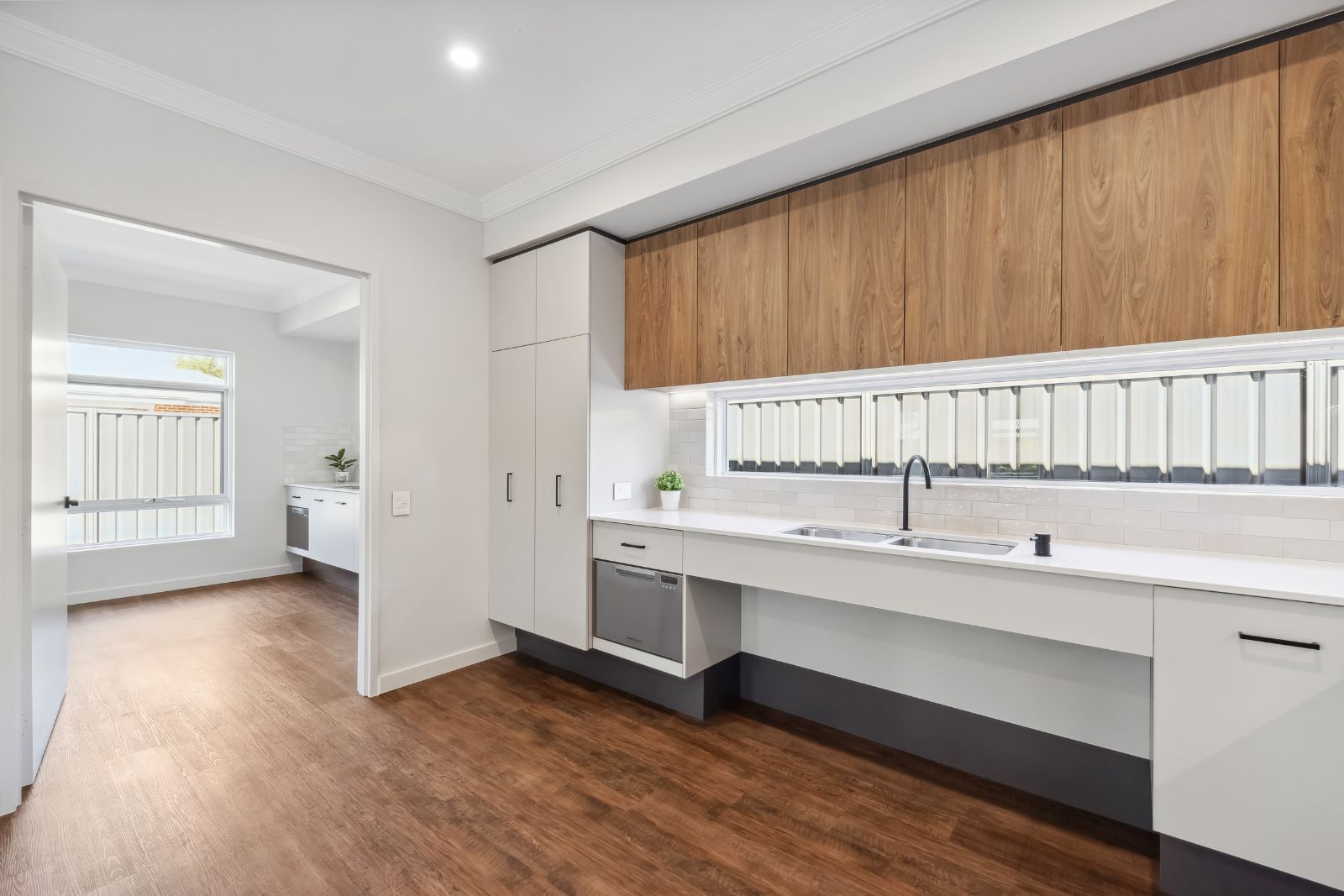 One enormous block, TWO spacious homes for sharing. Disability Accommodation — Home image 6