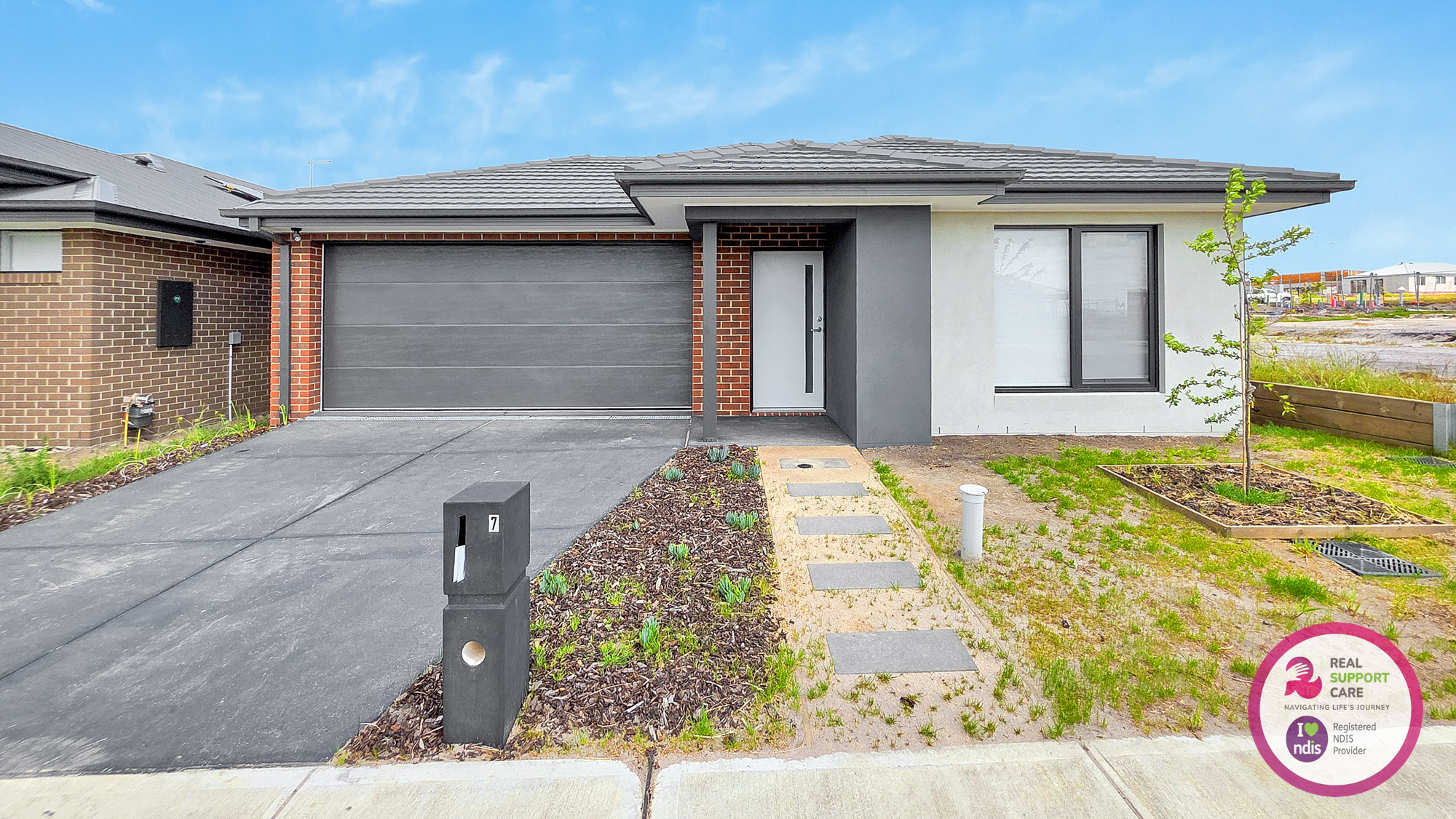 CLYDE NORTH - BRAND NEW IMPROVED LIVEABILITY HOME - 4 PARTICIPANTS — Home image 2