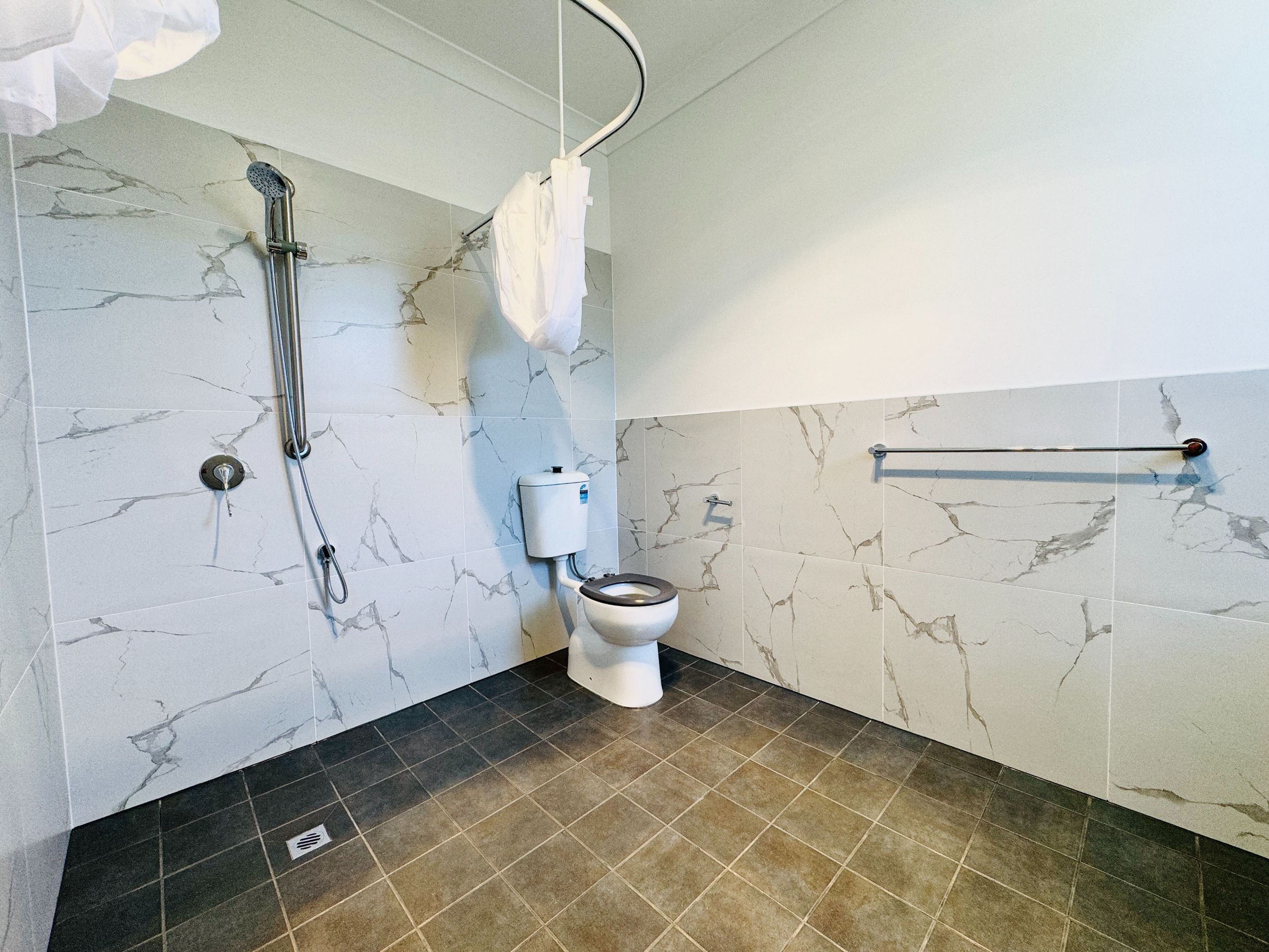 IMMACULATE SDA Home - 2 bedrooms Available with OOA--Port Adelaide — Home image 5