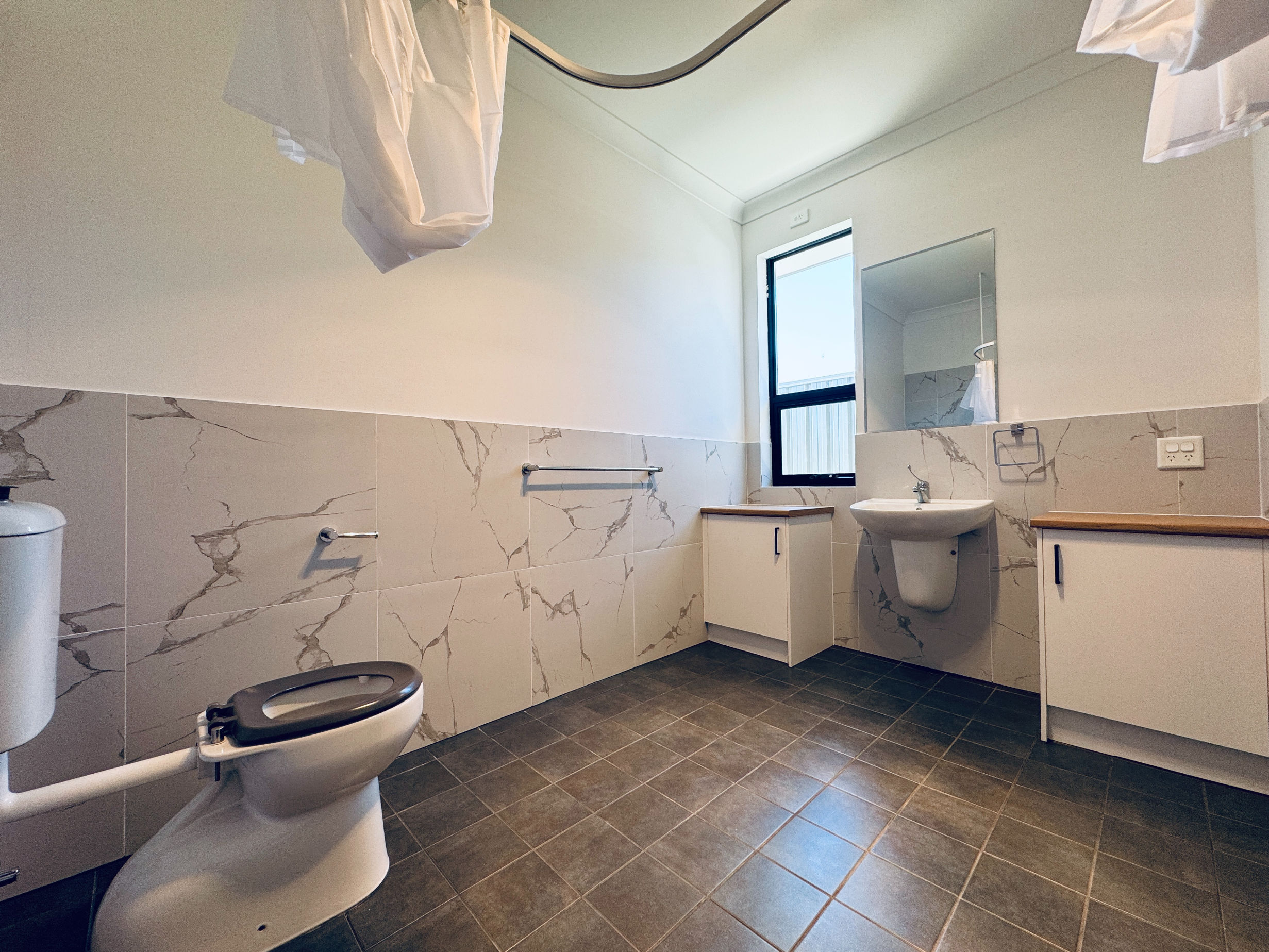 IMMACULATE SDA Home - 2 bedrooms Available with OOA--Port Adelaide — Home image 6