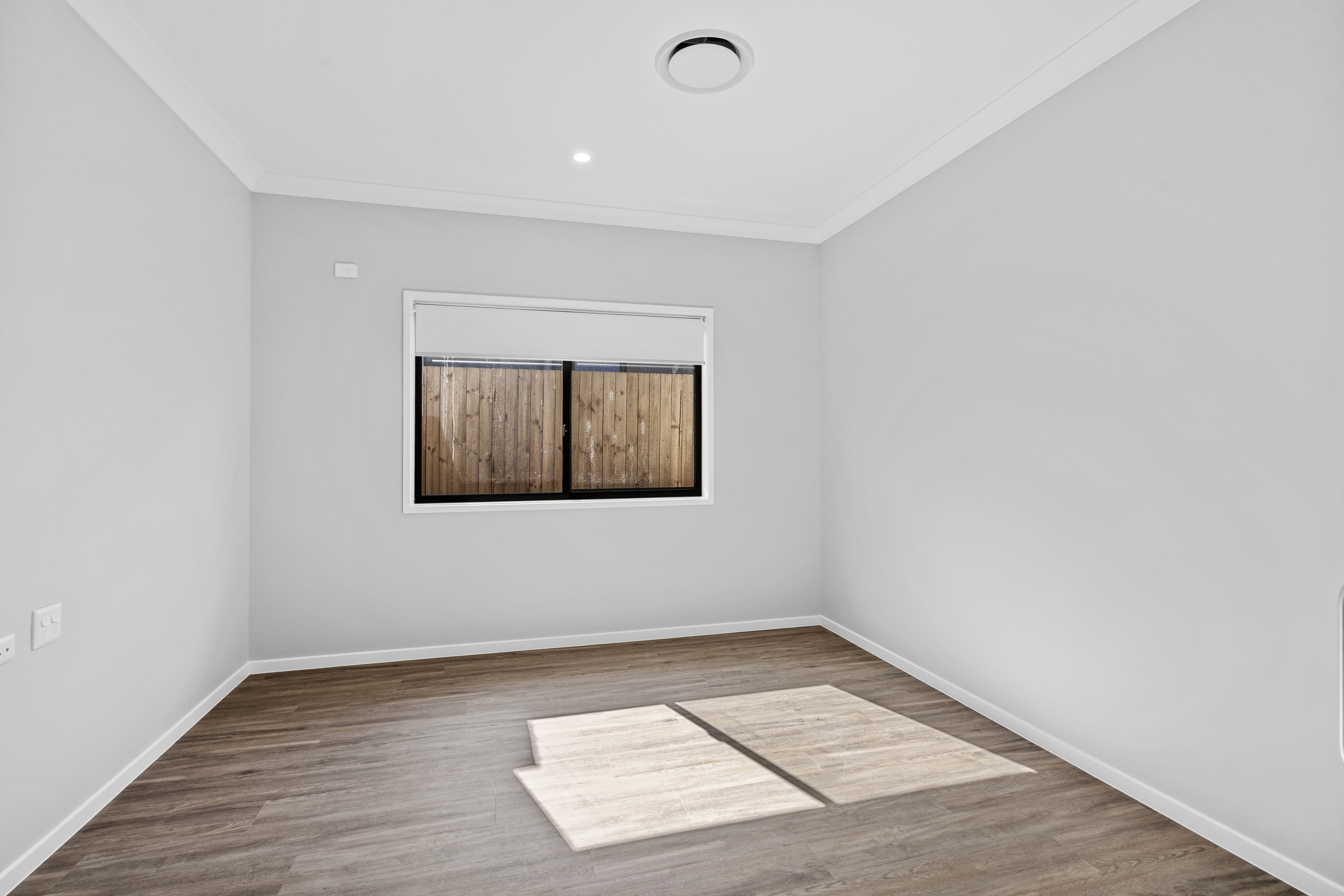 BIRKDALE, REDLAND QLD – HIGH PHYSICAL SUPPORT HOUSE — Home image 2