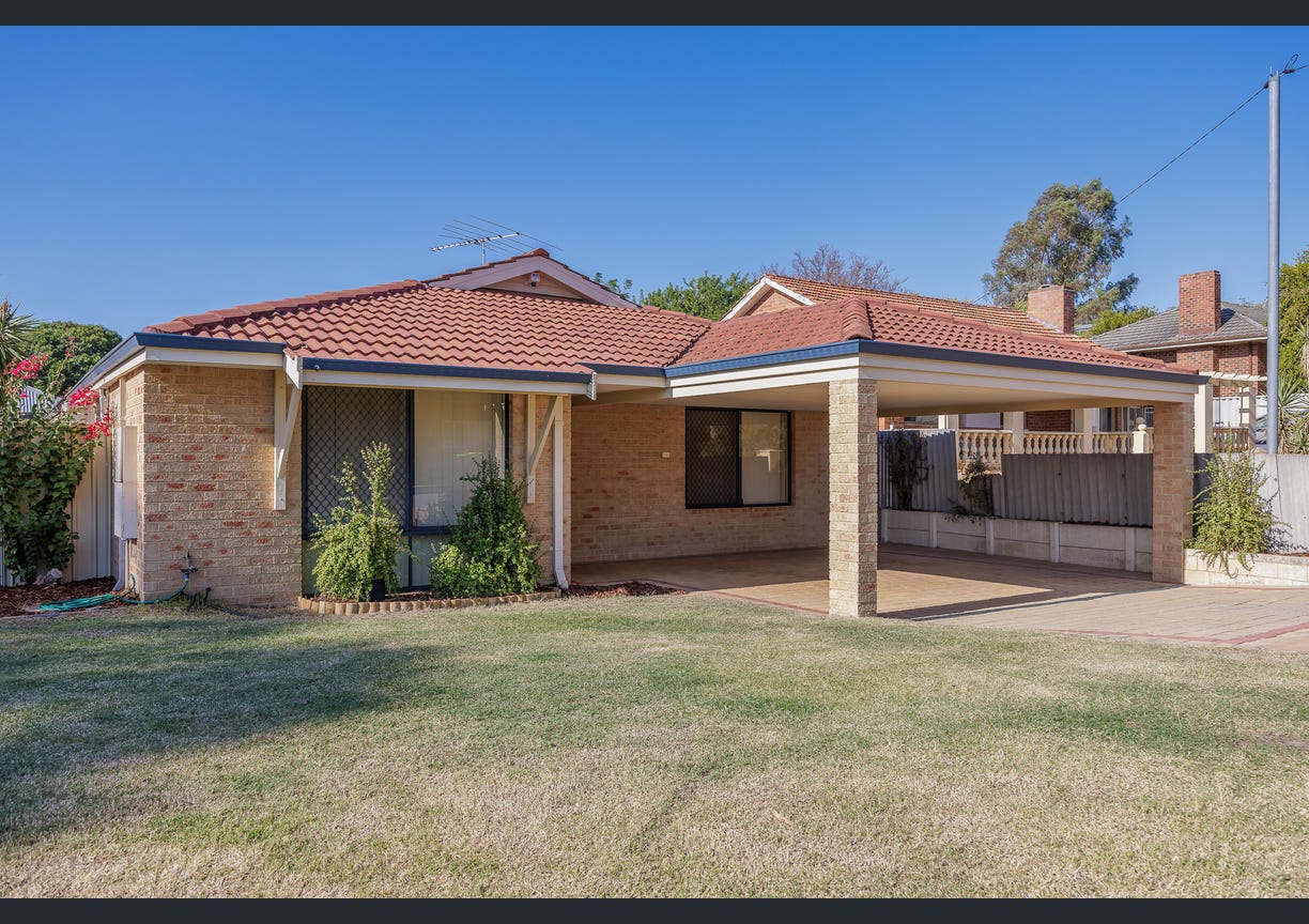 Spacious Cloverdale accommodation — Home image 4