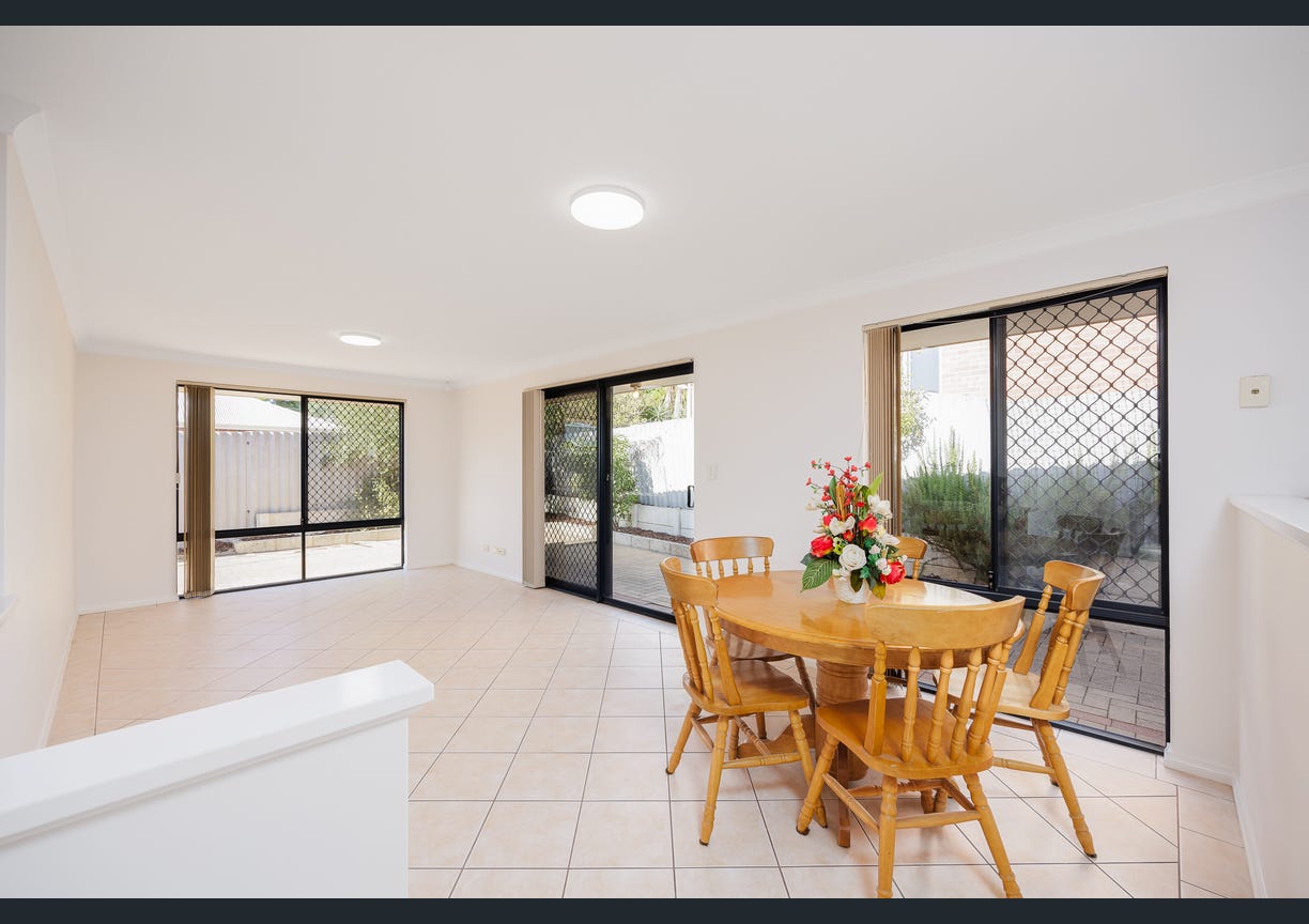 Spacious Cloverdale accommodation — Home image 5