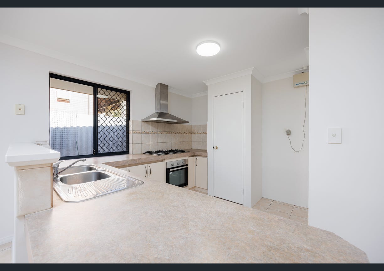 Spacious Cloverdale accommodation — Home image 6