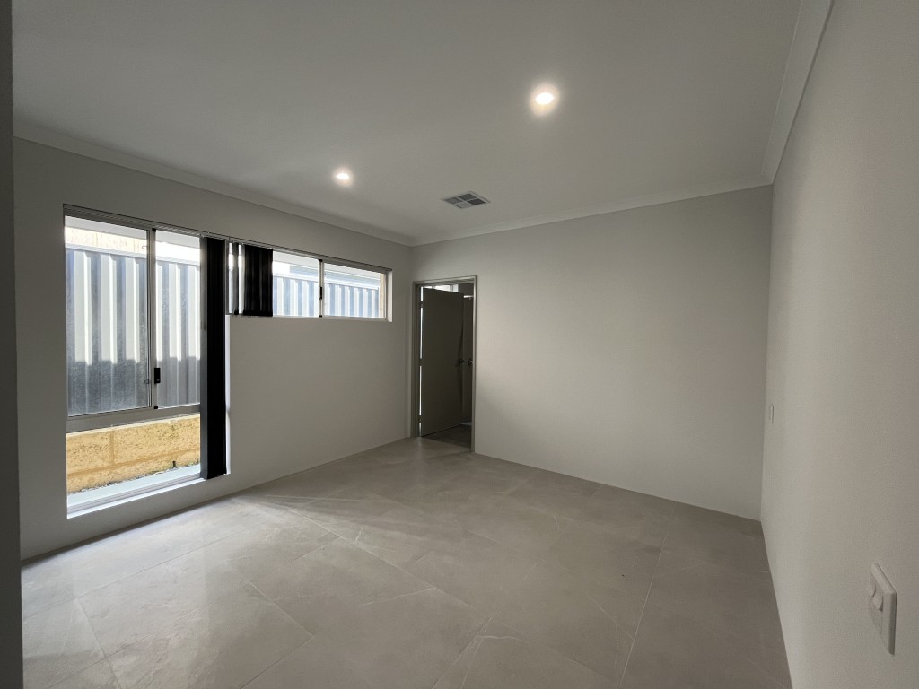 Find Comfort, Freedom & Community in Beautiful Lakelands — Home image 4