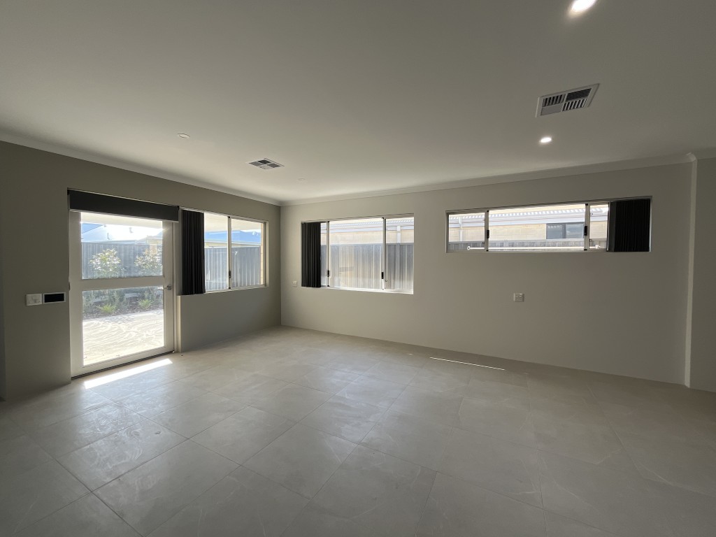Find Comfort, Freedom & Community in Beautiful Lakelands — Home image 30
