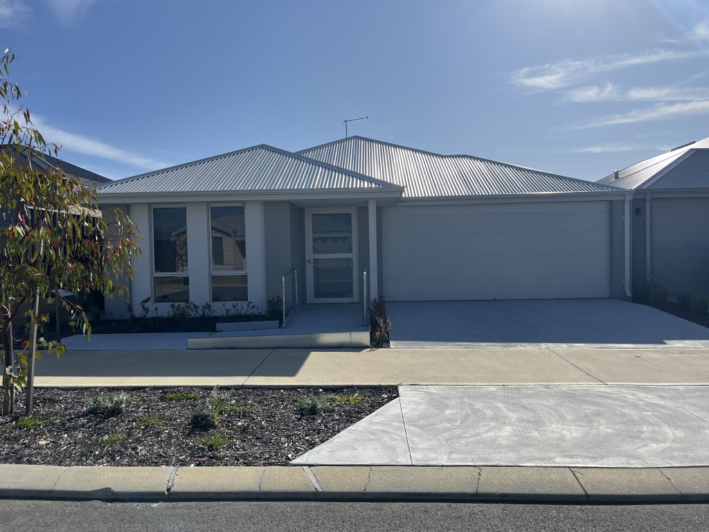 Find Comfort, Freedom & Community in Beautiful Lakelands — Home image 32