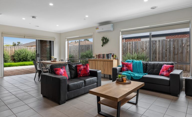 DEBONAIR HPS (Male) - Craigieburn, Victoria — Home image 2