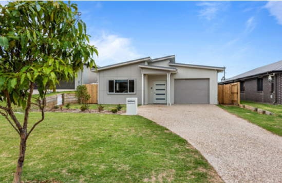 Airy, Light and Fabulous Toowoomba Living! — Home image 3