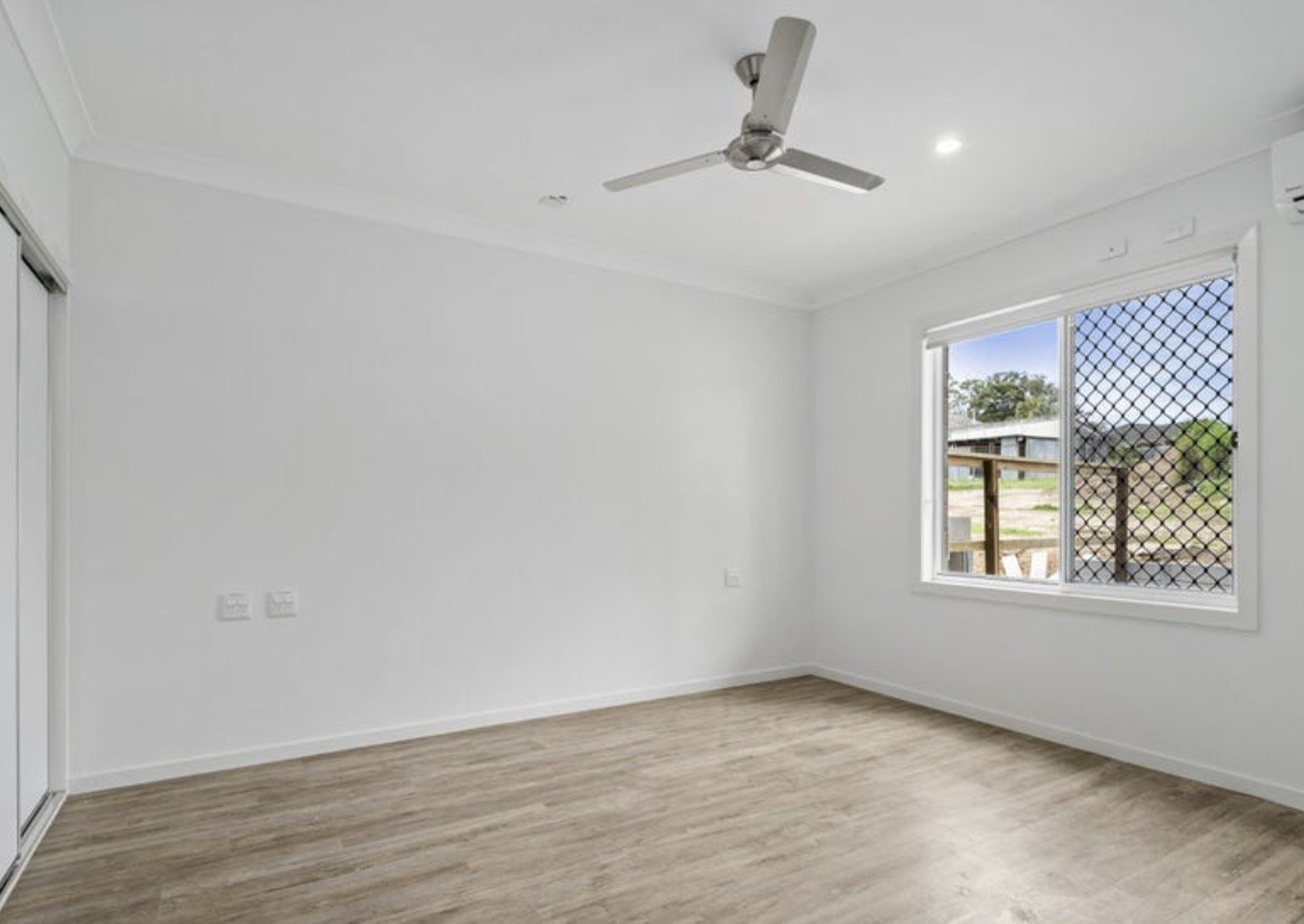 Old Cleveland Road East, Capalaba | SDA Apartments in a Highly Sought After Pocket of Capalaba — Home image 5